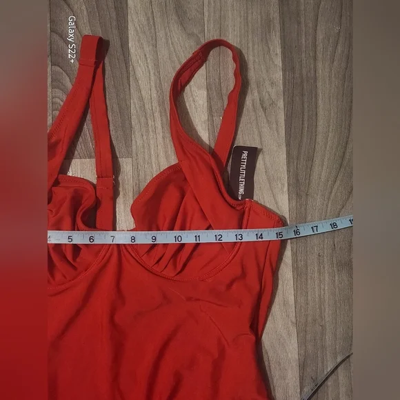 PRETTY LITTLE THING  Size10. - Picture 7 of 13